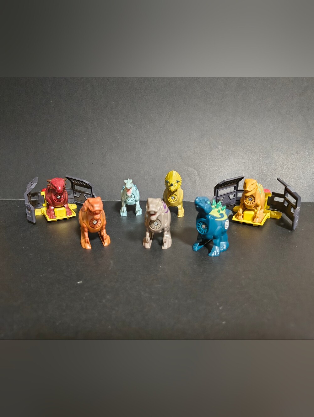 Lot of 9 pcs Jurassic World Brawlasaurs Battle Dinosaurs Figures JW Toys
